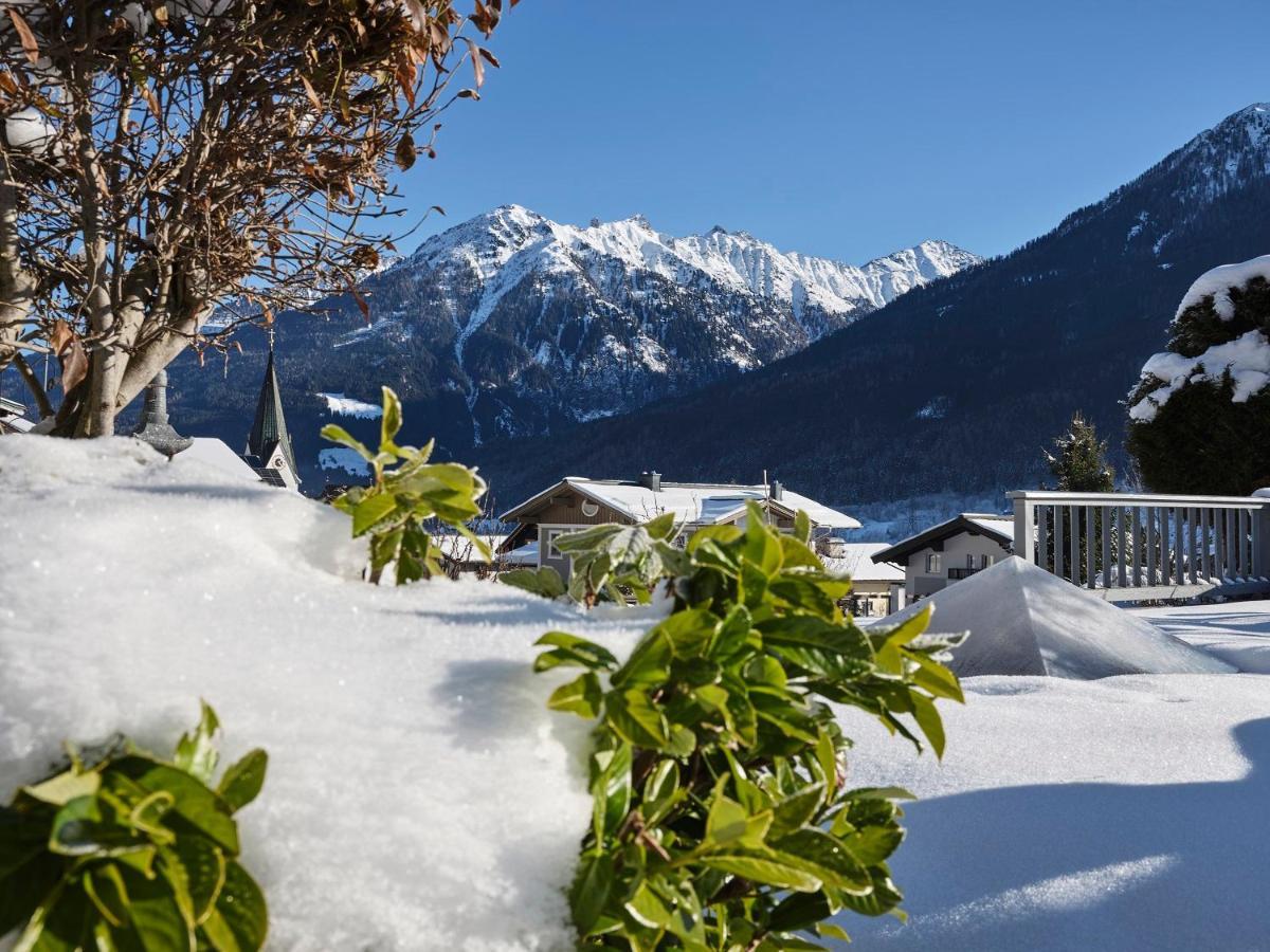 Hotel Garni Pinzgau, Bernd Huttl Neukirchen am Grossvenediger Bagian luar foto